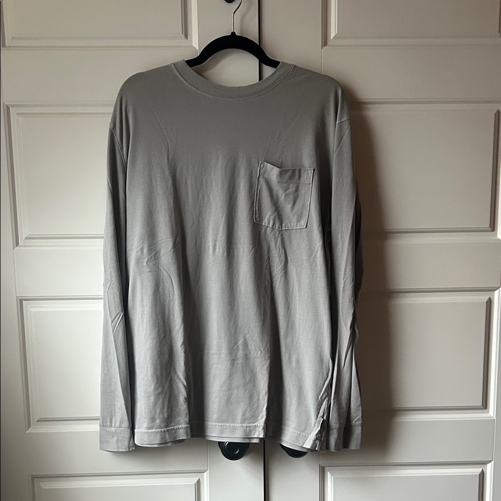 Magellan Outdoors Light Gray Long Sleeve Shirt